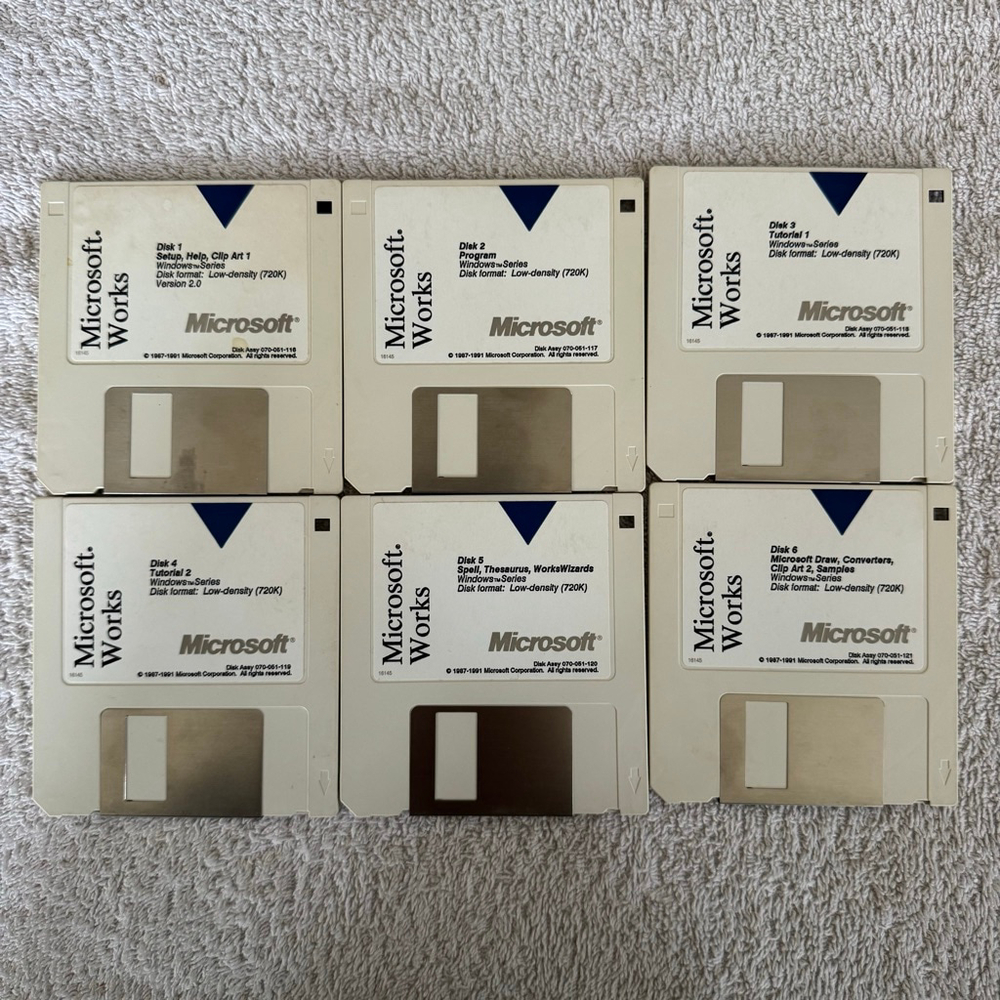 Microsoft Works 2.0 3.5” Floppy Disk Set Disks 1-6 Untested Vintage 1991
